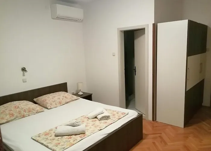Apartament Skaric *
